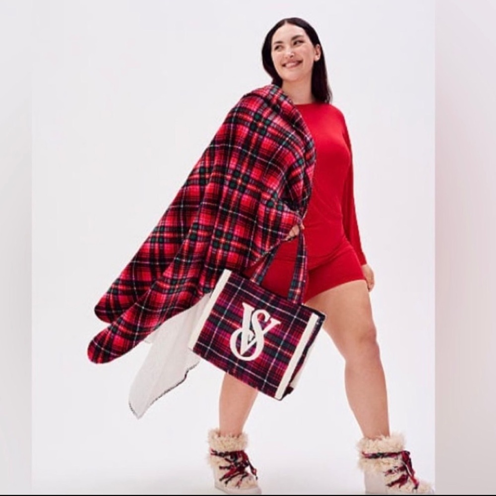 Victoria’s Secret blanket and tote